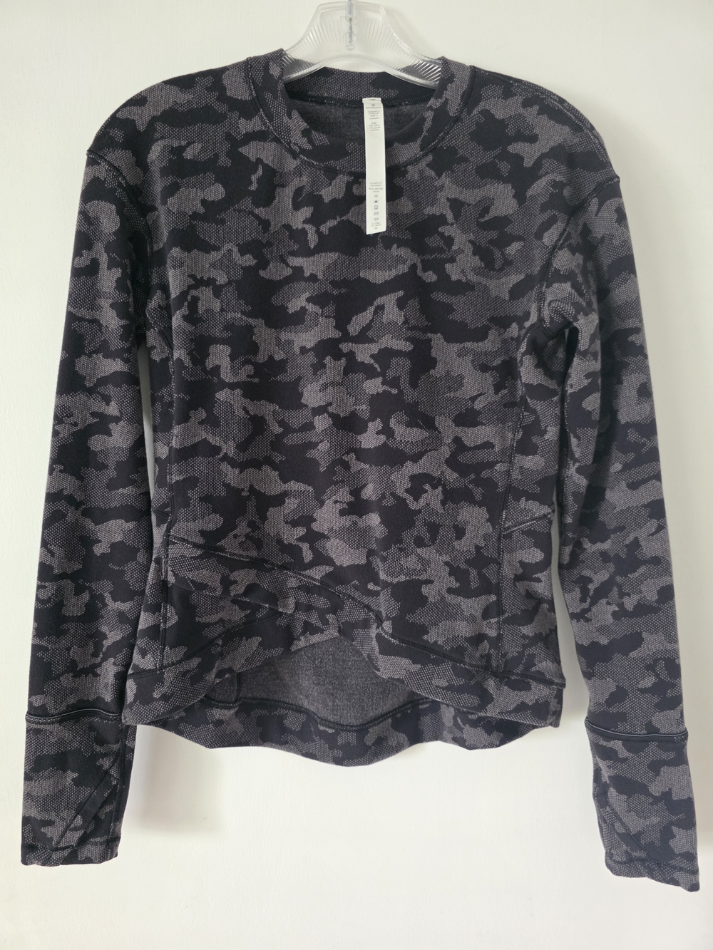 lululemon athletica Women's Black & Gray Camo Long Sleeve Top